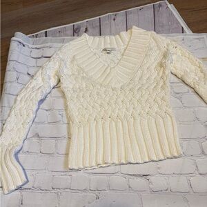 Banana Republic Women's V-Neck Sweater in Cream